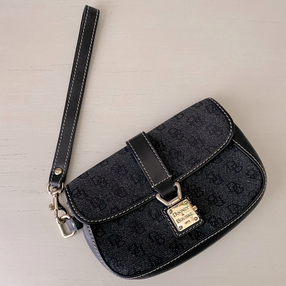 Vintage Dooney and Bourke monogrammed leather trim black wristlet wallet - Picture 2 of 10